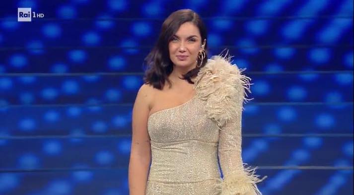 Elettra Lamborghini a Sanremo: i social impazziscono per la sua esibizione