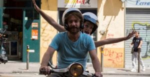 Stasera in TV martedì 12 maggio A Napoli non piove mai