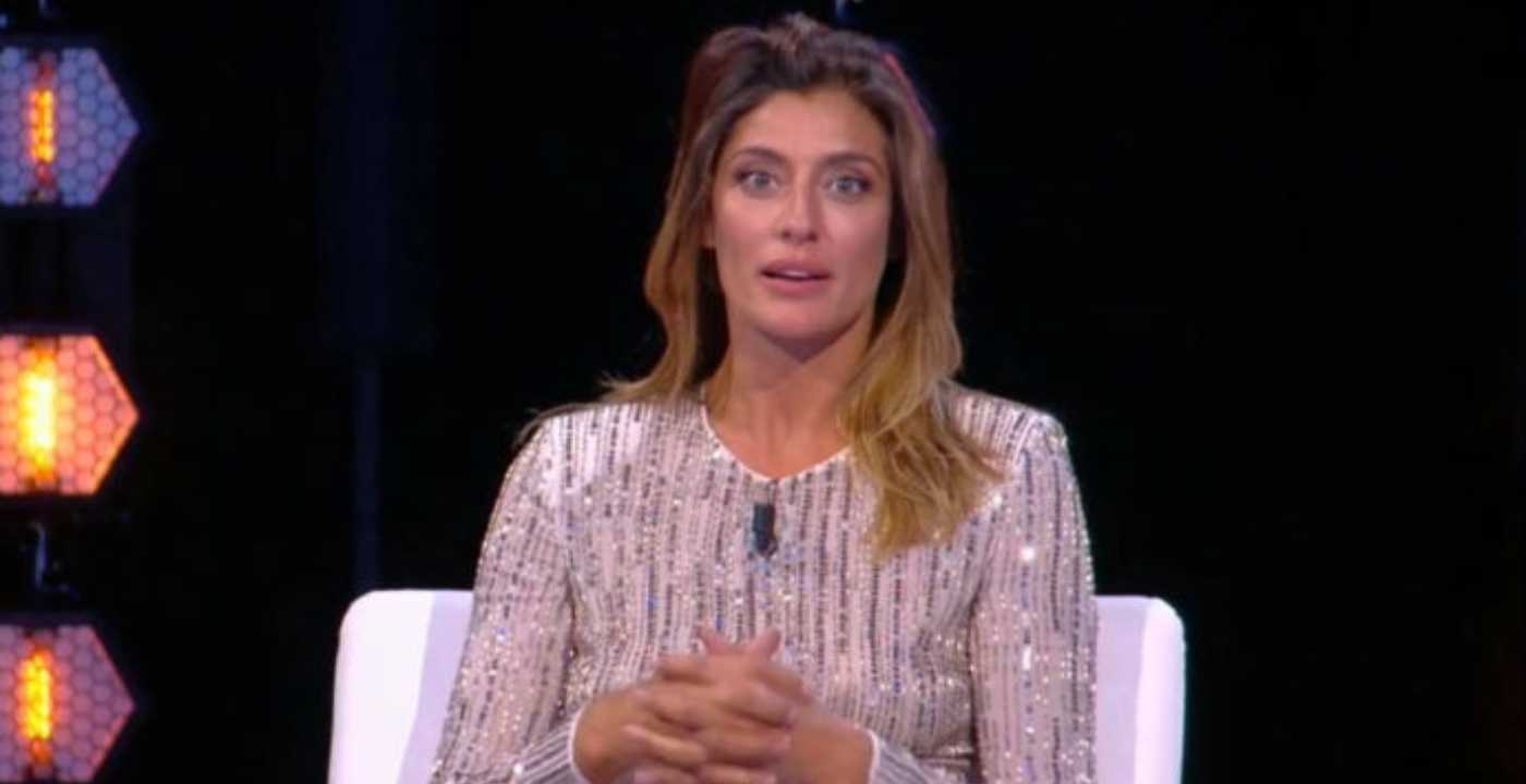 Elisa Isoardi pomeriggio 5 versione estiva