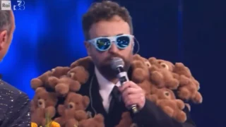 dargen d'amico perché orsetti sanremo 2024