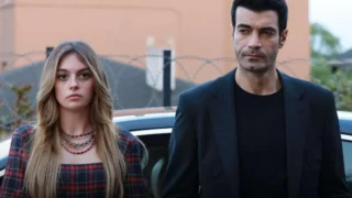 La Rosa della Vendetta pausa quando torna