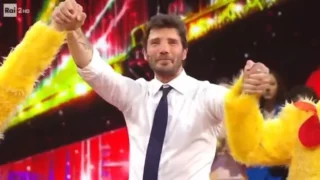 Stefano De Martino non tornerà a condurre Stasera tutto è possibile?